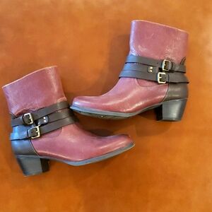 Naturalizer Brown Leather Ankle Boots, size 9